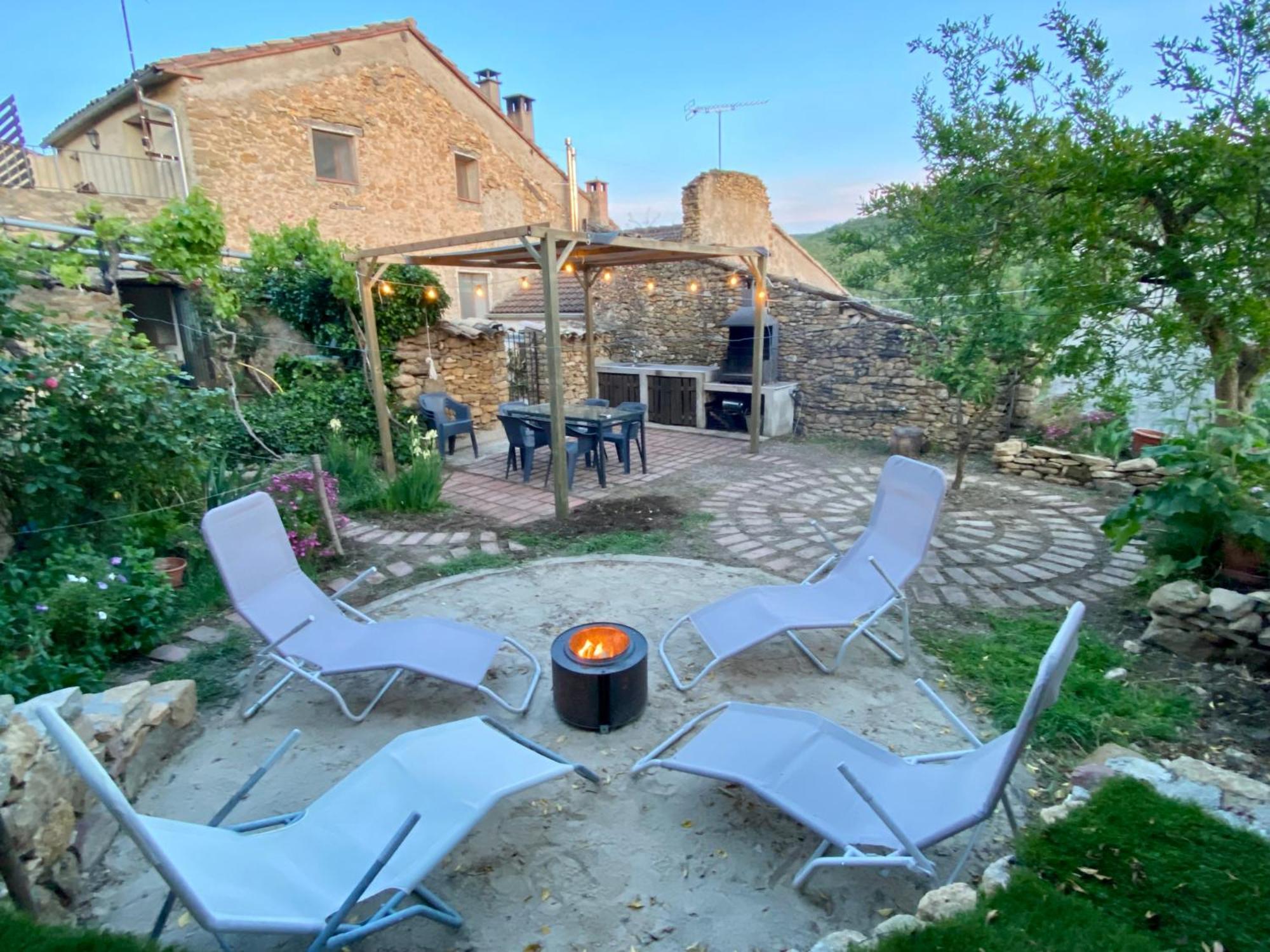 Casa Acollidora I Familiar Amb Jardi I Barbacoa Villa Ager Exterior photo